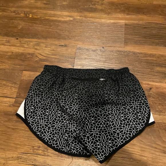 Nike Running shorts - Picture 2 of 2